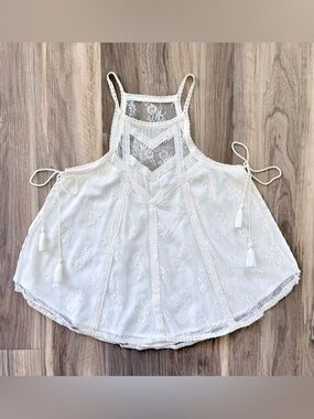 Patrons of Peace White Lace Top Size S
